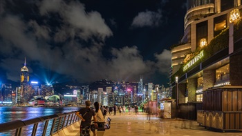 The promenade has always been major attractor during important events. It is the perfect location for visitors to enjoy "A Symphony of Lights“. This is a multi-media light show that illuminates Hong Kong's skyline for 20 minutes every evening showcasing Hong Kong’s city skyline. The wide promenade has been designed to allow for large gatherings of people.